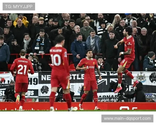 英超前四集体刹车，阿森纳7分领跑，曼城维拉双双翻车