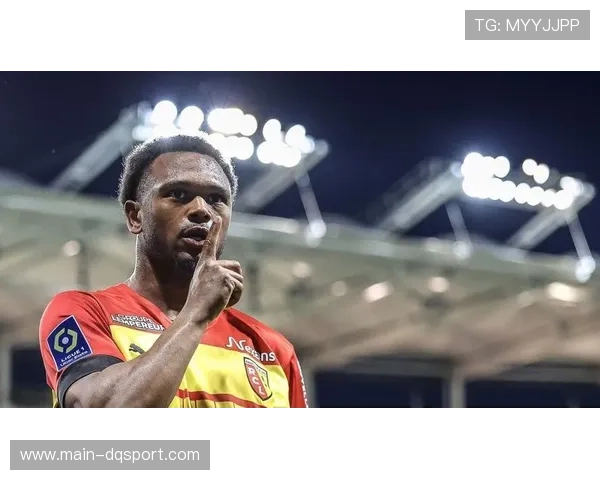 莱比锡客场门框救险，圣保利单刀屡失良机