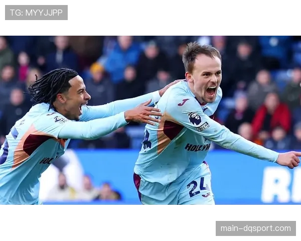 评论：VAR介入次数增加，是否正影响英超比赛的攻防流畅度？